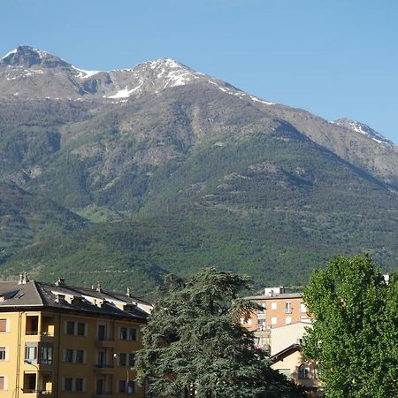 Appartamento A 100 Metri Da Piazza Della Repubblica Aria Condizionata Aosta Exterior foto